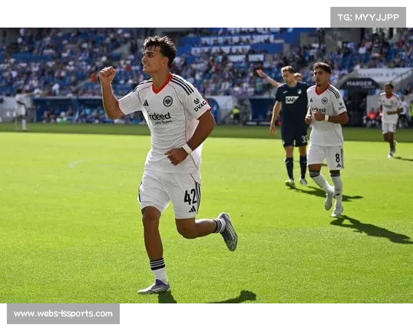 德甲球星高价转会与球队领跑表现，重塑欧洲足球经济格局